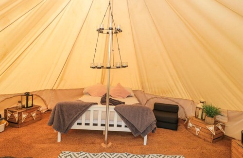 Camerton Maison | Bell tent 3