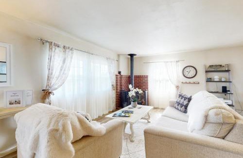 Fox Island Maison | Bella Bella Beach Cottage