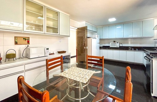 Jardim Centenario Maison | Bella Casa - 250m da Praia - Enseada Guarujá