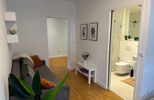Ludwigsburg Appartement | bella casa - Business&Family, 100m zum Konzerteingang Schloß, Parkplatz, SmartTV, Netflix, Waschmaschine, 24h Checkin, 36qm, AP 12