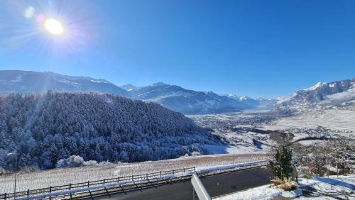 Chandolin-près-Savièse Appartement | Bella Flocon appartements min 2 Nights Special weekly and monthly prices