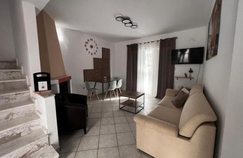 Pefkochori Maison | Bella Maisonette