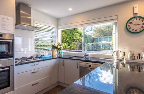 Oneroa Maison | Bella Seven - Stay Waiheke