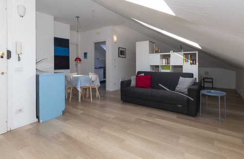 Madonna del Pilone Appartement | Bellardo Hillview Attic x4 BOOK NOW!