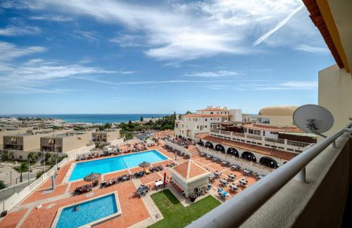 Patio Appartement | Bellavista Jardim By BeGuest