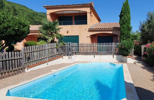 Le Bousquet-d'Orb Villa | Belle et Grande Villa Avec Piscine Entre Avène et Lamalou-les-bains
