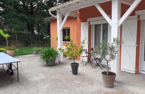 Sainte-Colombe-en-Bruilhois Maison | Belle vue 1076
