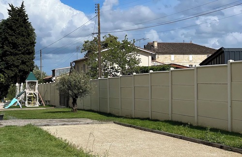 Vayres Maison | Belle Maison Avec Piscine au Bord de L'eau