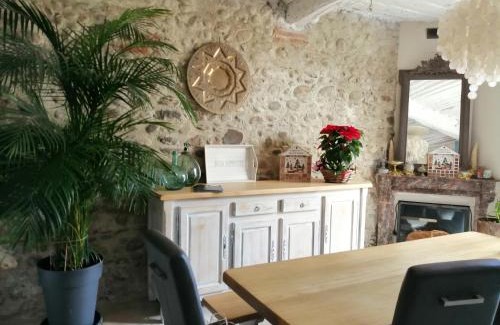 Millas Maison | BELLE MAISON DE CARACTERE Dans VILLAGE et sa PISCINE Privée 7 PERS- 3 Chambres - 12 Rue Emile Zola