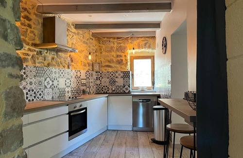 Fons Maison | Belle Maison en Pierre 8 Pers. Avec Spa, Bien Située en Ardèche Méridionale