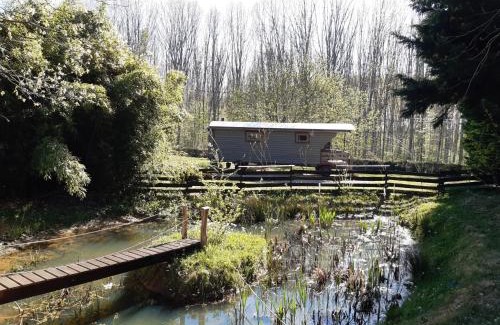 Saint-Vincent-en-Bresse Autre | Belle Roulotte unique en pleine campagne Au Jardin de la Vouivre