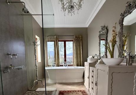 Wellington Maison | Belle Vallee Guestroom 1
