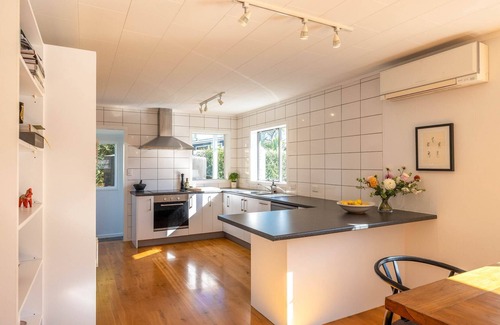 Waiheke Island Maison | Belle View - Stay Waiheke