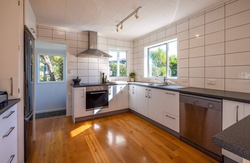 Waiheke Island Maison | Belle View - Stay Waiheke