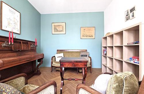 Fronton Maison | Belle Villa au cœur du frontonnais - Cœur de village - Piscine, jardin et terrasses privés - Climatisation - 8 personnes - 5 lits