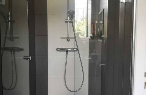 Pibrac Villa | Belle villa climatisée avec piscine chauffée au coeur du village de Pibrac