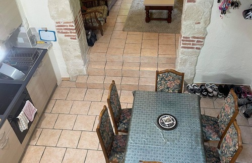 Penne-d'Agenais Maison | Belle Vue a Charmant 2 chambres à coucher situé dans un endroit pittoresque.