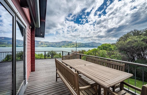 Akaroa Maison | Belle Vue Haven - Akaroa Holiday Home