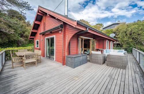 Akaroa Maison | Belle Vue Haven - Akaroa Holiday Home