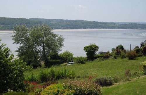Saint-Michel-en-Greve Appartement | Belle vue sur mer