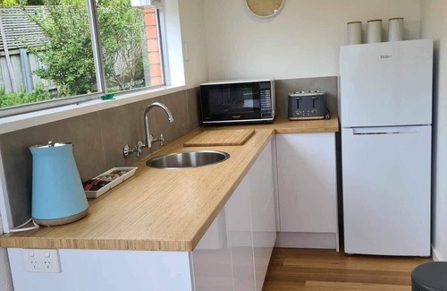 Rosny Appartement | Bellerive Bluff 2 Bedroom Apartment has water views, close to Restaurants, Beach