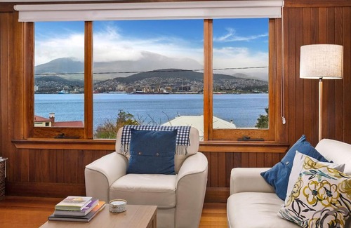 Bellerive Maison | Bellerive Bluff Magic - A Tranquil Panoramic Escape