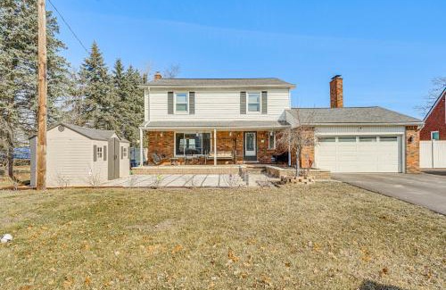 Belleville Maison | Belleville Lake House with Fire Pit and Patio!