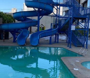 Vina del Mar Appartement | Bello Dpto central a pasos de la Quinta Vergara, Mall, Plaza de Viña, con estacionamiento, ideal para recorrer la ciudad caminando relajado