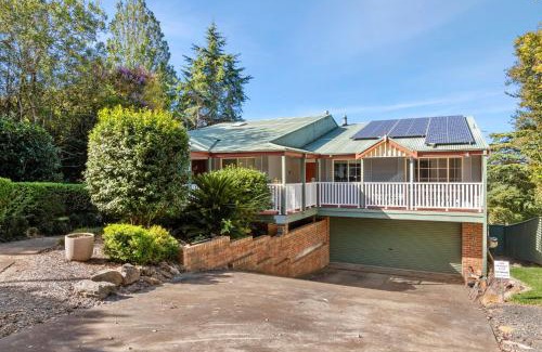Kurrajong Heights Maison | Bells Rest with a veiw