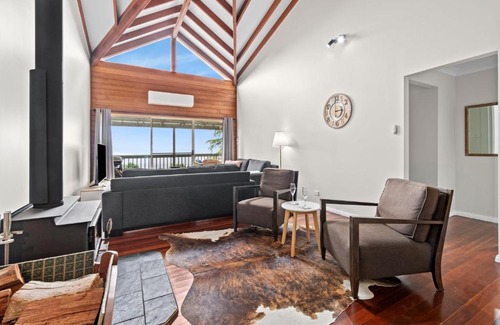 Kurrajong Heights Maison | Bells Rest with a view