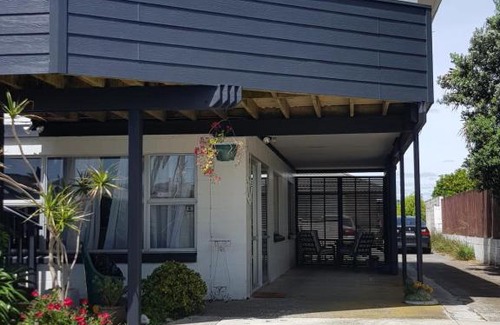 Papamoa Beach Appartement | Below deck