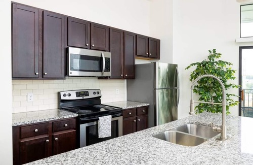 Poncey-Highland Appartement | Appartement Beltline au marché de Ponce City - Marchez vers tout! piscine, salle de gym, parking gratuit