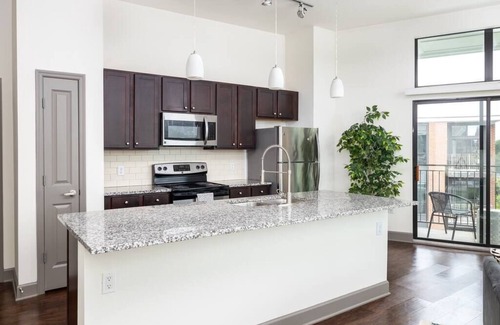 Poncey-Highland Appartement | Appartement Beltline au marché de Ponce City - Marchez vers tout! piscine, salle de gym, parking gratuit