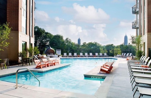 Poncey-Highland Appartement | Appartement Beltline au marché de Ponce City - Marchez vers tout! piscine, salle de gym, parking gratuit