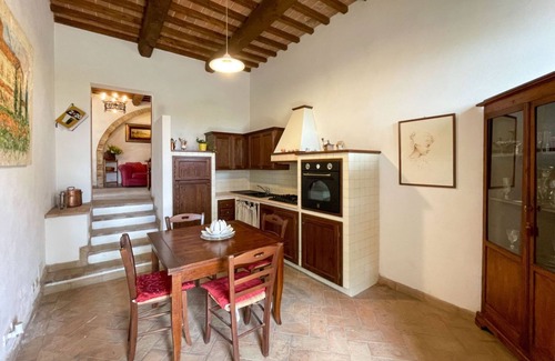 San Gimignano Appartement | Belvedere di Giulia - countryside with pool