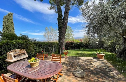 San Gimignano Appartement | Belvedere di Giulia - countryside with pool