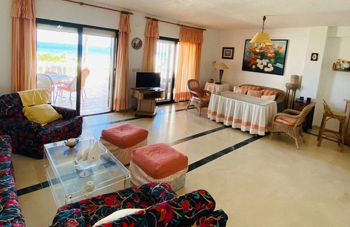 Calahonda Maison | Belvilla by OYO CASA HIERBABUENA