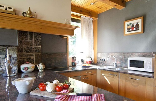 Vielha Villa | Belvilla by OYO Casa Lola 9