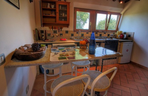 Casole d'Elsa Cottage | Elégante maison en Toscane avec vue sur le lac
