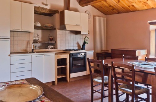 Furlo Maison | Maison de vacances avec piscine, dans un endroit calme près d'Acqualagna