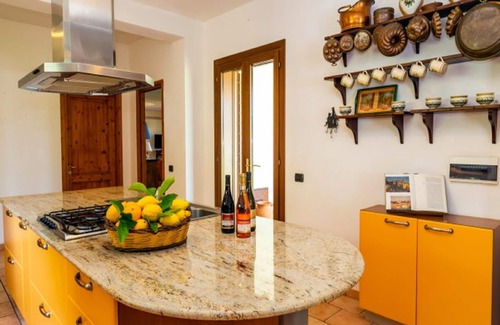 Santa Domenica Villa | Captivante villa à Ricadi avec piscine