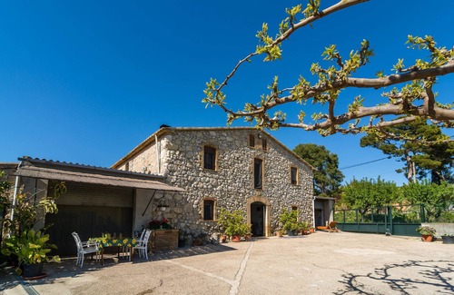 Castellvi de la Marca Villa | Luxueuse demeure en Catalogne avec jardin et vue panoramique