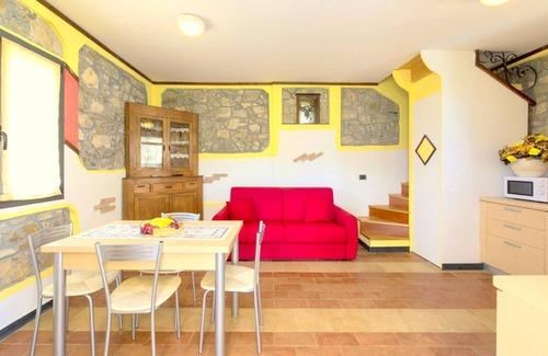 Montebello di Mezzo Cottage | Gîte douillet à la Riviera des fleurs avec piscine