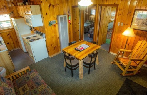 Puposky Cabine | Bemidji Lakefront Retreat - Sunset Views & Prime Fishing Location