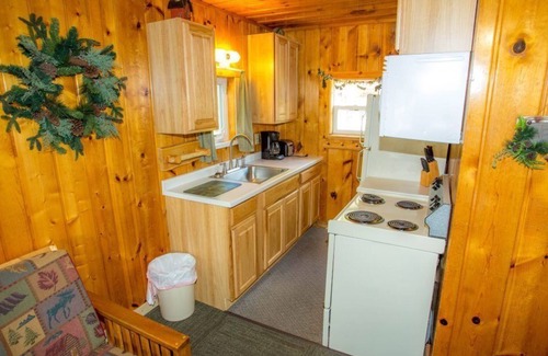 Puposky Cabine | Bemidji Lakefront Retreat - Sunset Views & Prime Fishing Location
