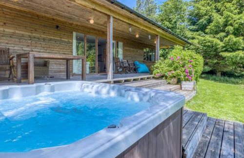 Loch Tay Maison | Ben Lawers Rest Cabin - Hot Tub and Loch Tay Vistas