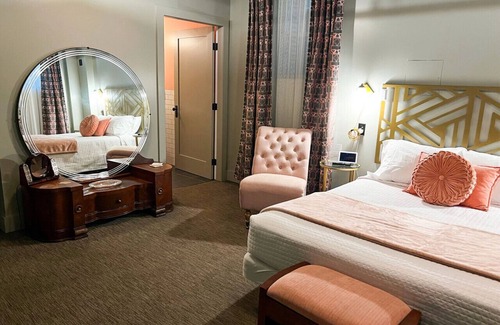 East Aurora Hôtel | Beneath The Bank- All Five Rooms