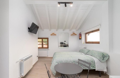 Suances Maison | BENEDICTA FAMILY ROOMS