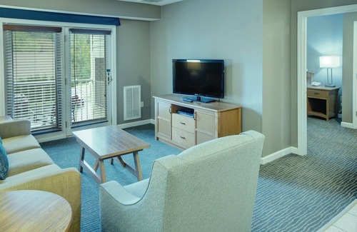 Hancock Station Balnéaire | Bentley Brook the perfect home base for exploring nearby Berkshire County