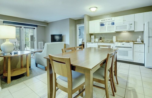 Hancock Station Balnéaire | Bentley Brook the perfect home base for exploring nearby Berkshire County